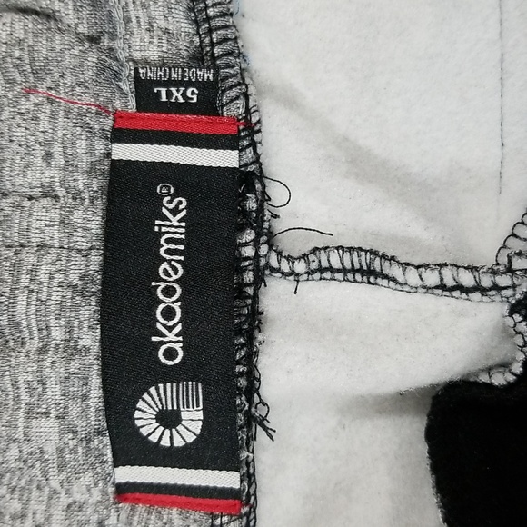 5X New Akademiks short - Picture 3 of 7